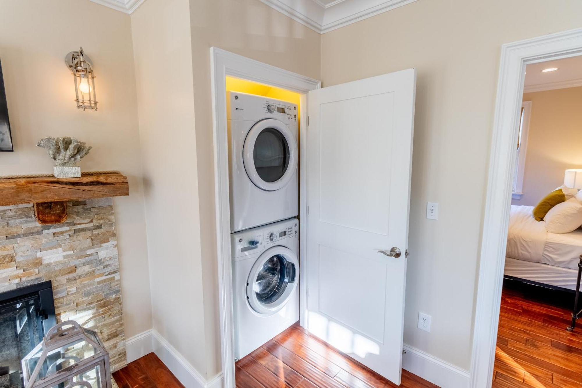 The Newport Lofts - 546 Thames Streetアパートメント エクステリア 写真